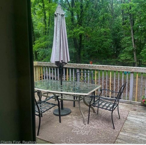 5844 Crandall Road, Howell, MI 48855