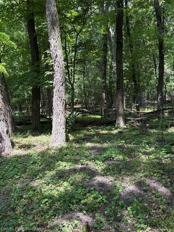 5844 Crandall Road, Howell, MI 48855