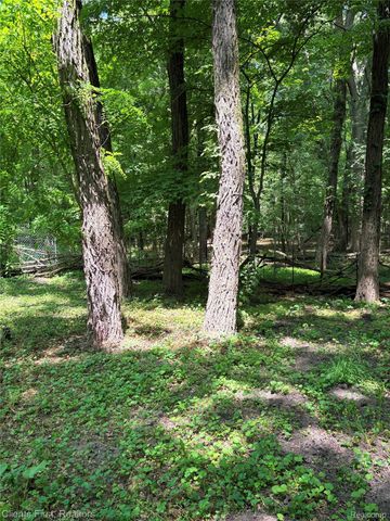 5844 Crandall Road, Howell, MI 48855