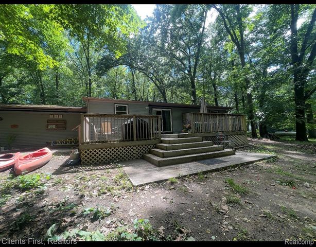 5844 Crandall Road, Howell, MI 48855