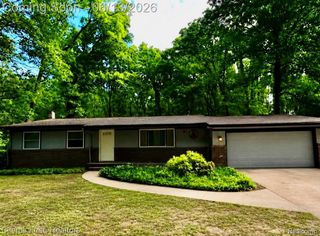 5844 Crandall Road, Howell, MI 48855