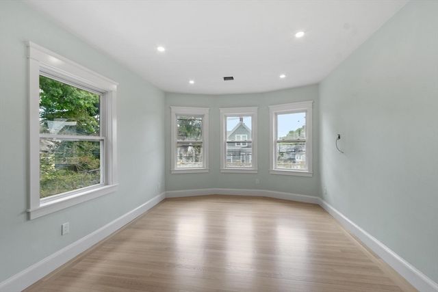 61 Warren St 2, Medford, MA 02155
