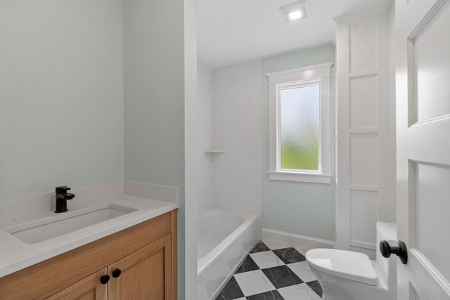 61 Warren St 2, Medford, MA 02155