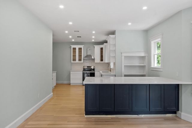 61 Warren St 2, Medford, MA 02155