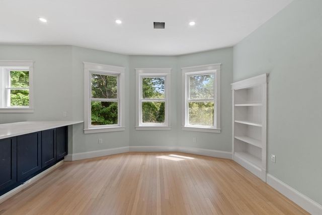 61 Warren St 2, Medford, MA 02155