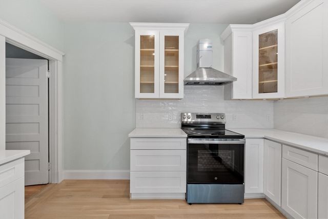 61 Warren St 2, Medford, MA 02155