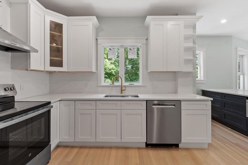 61 Warren St 2, Medford, MA 02155
