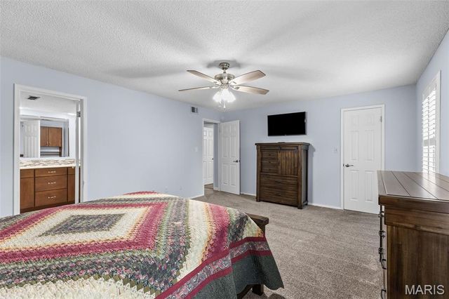 2037 Trailcrest Lane 8, Kirkwood, MO 63122