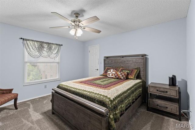 2037 Trailcrest Lane 8, Kirkwood, MO 63122