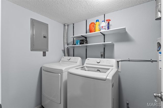 2037 Trailcrest Lane 8, Kirkwood, MO 63122