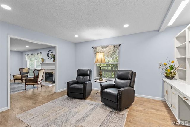 2037 Trailcrest Lane 8, Kirkwood, MO 63122