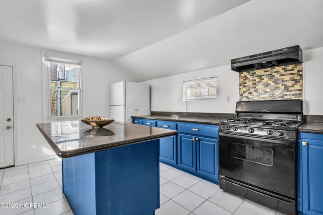 56 Highland Avenue, Keansburg, NJ 07734