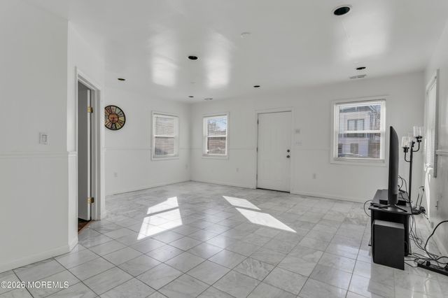 56 Highland Avenue, Keansburg, NJ 07734