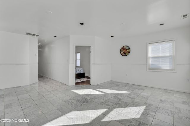 56 Highland Avenue, Keansburg, NJ 07734