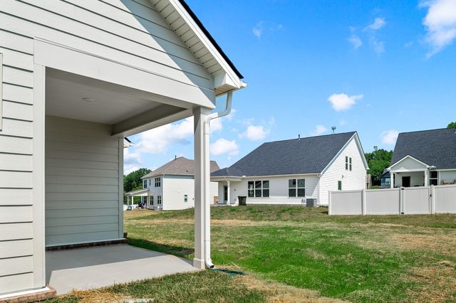 108 Barnwood Rd, Gallatin, TN 37066
