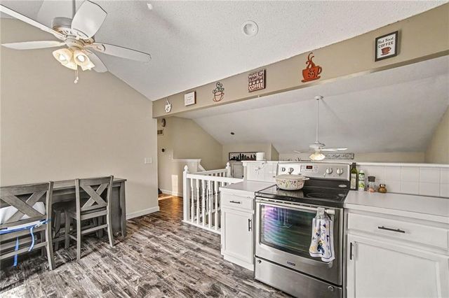 201 Cross Creek Drive, Grain Valley, MO 64029