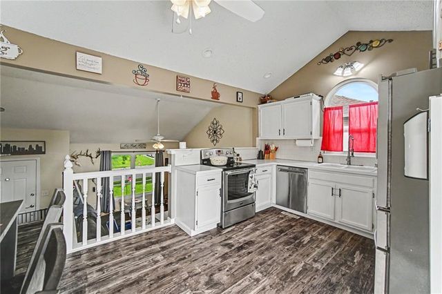 201 Cross Creek Drive, Grain Valley, MO 64029