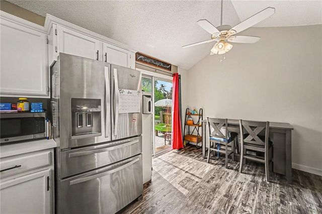 201 Cross Creek Drive, Grain Valley, MO 64029