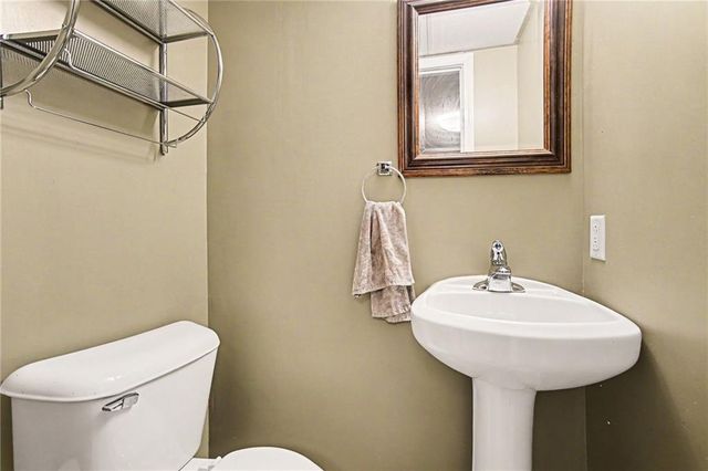201 Cross Creek Drive, Grain Valley, MO 64029