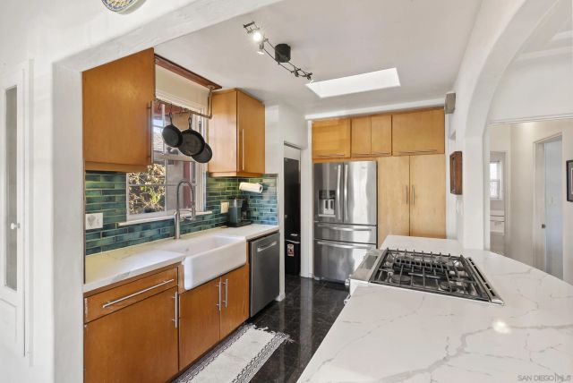 2003 Ebers Street, San Diego, CA 92107