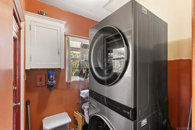 2003 Ebers Street, San Diego, CA 92107