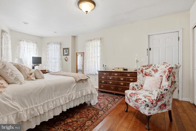 496 COVERED BRIDGE RD, Quakertown, PA 18951