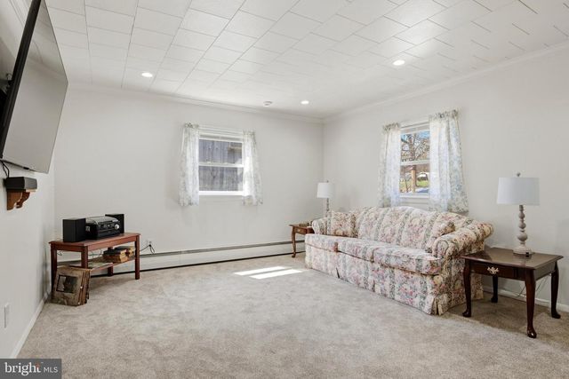 496 COVERED BRIDGE RD, Quakertown, PA 18951