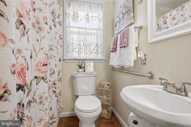 496 COVERED BRIDGE RD, Quakertown, PA 18951