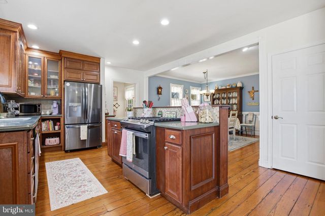 496 COVERED BRIDGE RD, Quakertown, PA 18951