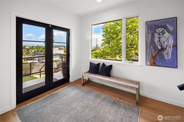 3303 37th Avenue W, Seattle, WA 98199