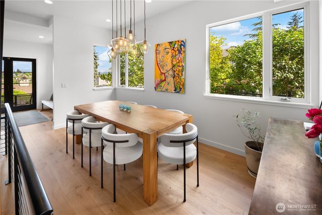 3303 37th Avenue W, Seattle, WA 98199