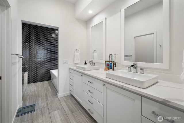3303 37th Avenue W, Seattle, WA 98199
