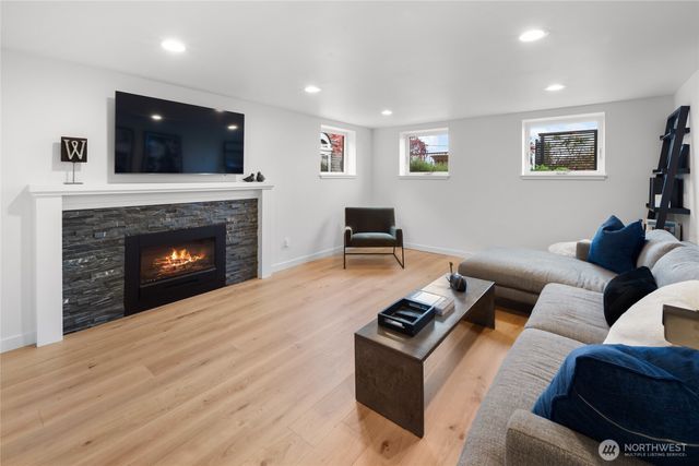 3303 37th Avenue W, Seattle, WA 98199