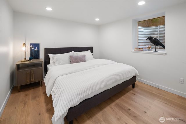 3303 37th Avenue W, Seattle, WA 98199
