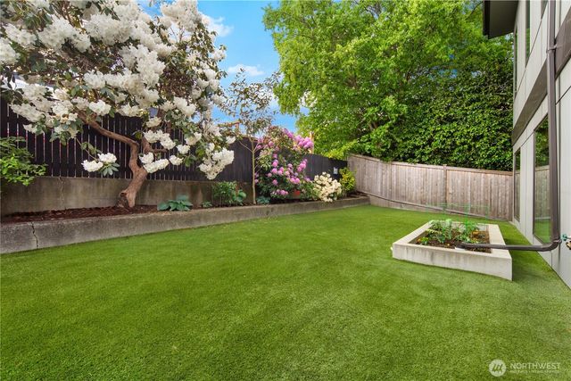 3303 37th Avenue W, Seattle, WA 98199
