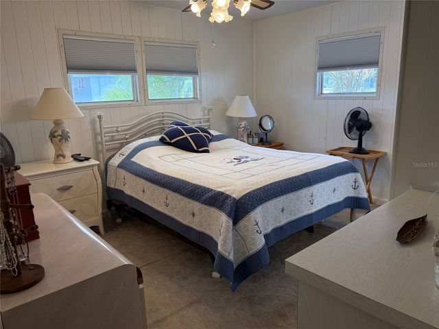 10297 N LAKE DRIVE 79, Largo, FL 33773