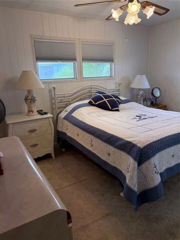 10297 N LAKE DRIVE 79, Largo, FL 33773