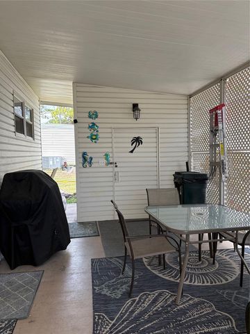 10297 N LAKE DRIVE 79, Largo, FL 33773