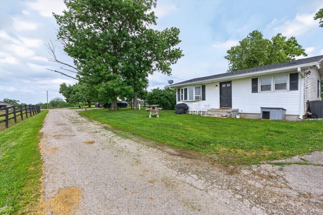 493 Levy Road, Paris, KY 40361