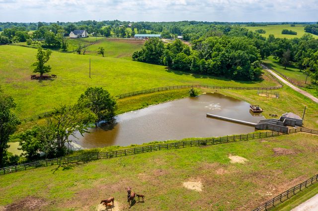 493 Levy Road, Paris, KY 40361