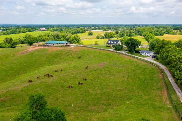 493 Levy Road, Paris, KY 40361