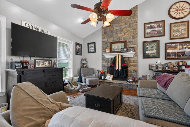 493 Levy Road, Paris, KY 40361