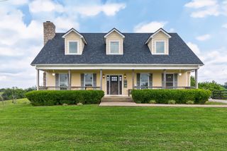 493 Levy Road, Paris, KY 40361
