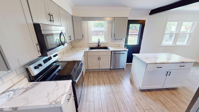 4254 Wanamaker Drive, Indianapolis, IN 46239