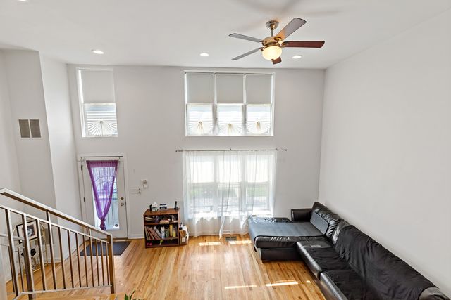 3993 S Drexel Boulevard, Chicago, IL 60653