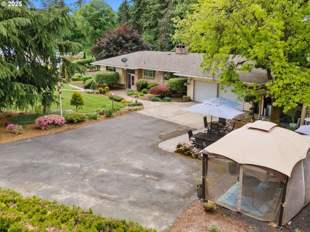 11946 Se BOYER Rd, Mc Minnville, OR 97128