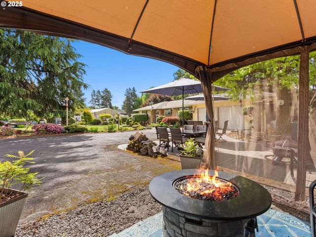 11946 Se BOYER Rd, Mc Minnville, OR 97128