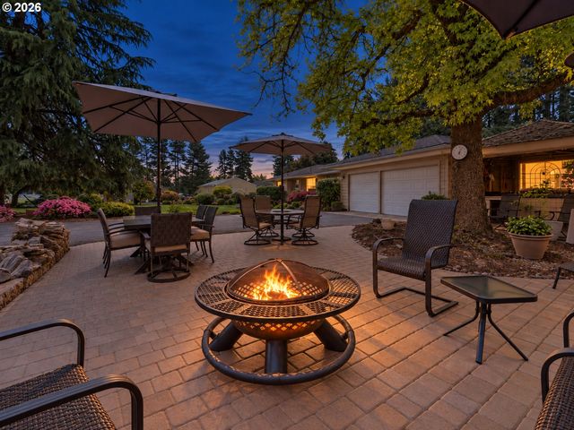 11946 Se BOYER Rd, Mc Minnville, OR 97128