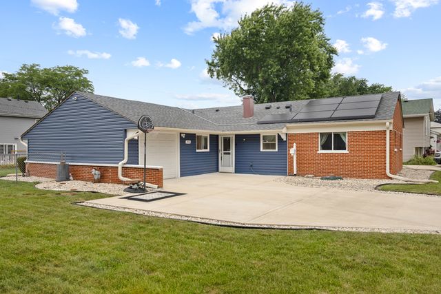 1406 GLEN HILL Drive, Glendale Heights, IL 60139