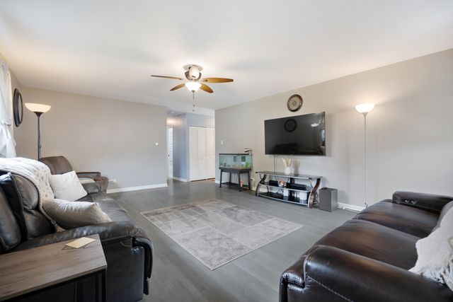 1406 GLEN HILL Drive, Glendale Heights, IL 60139
